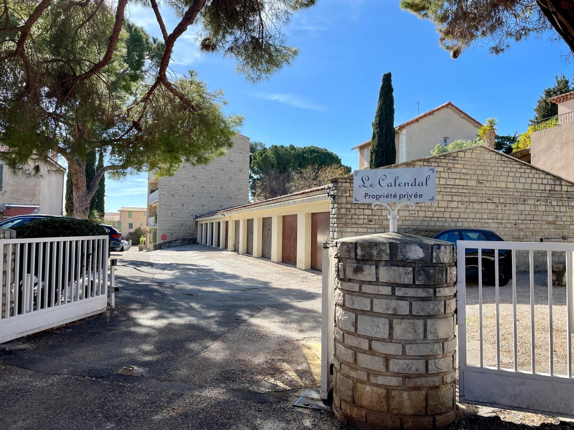 شقة Au Coeur Et Au Calme De Bandol, Parking Et Climatisation المظهر الخارجي الصورة